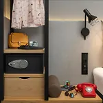 Moxy Lisbon City