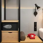 Moxy Lisbon City