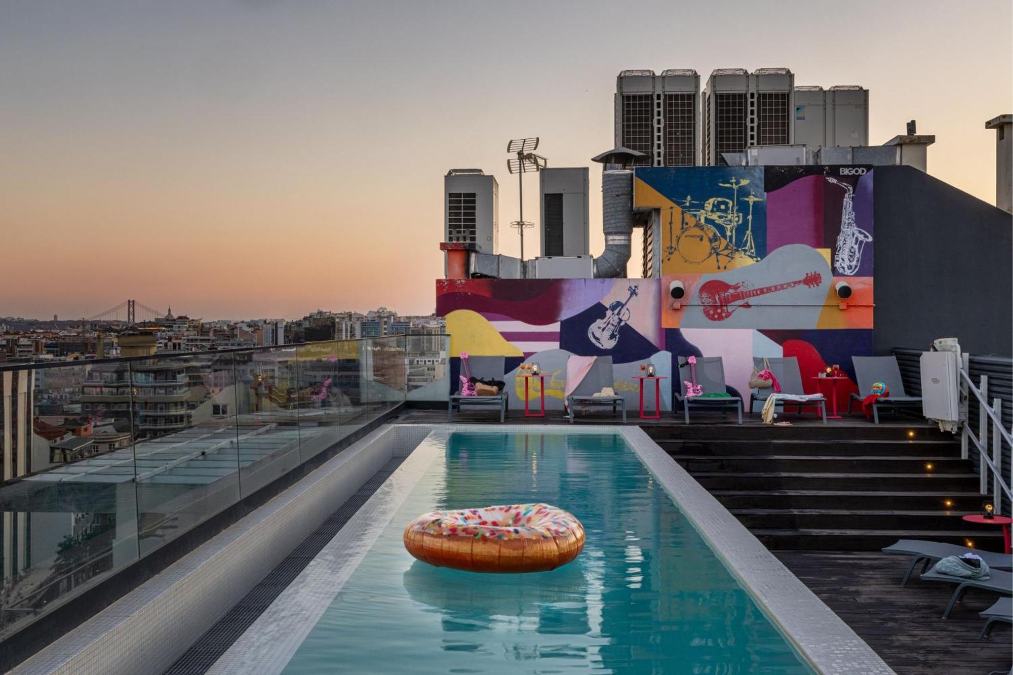 Moxy Hotel