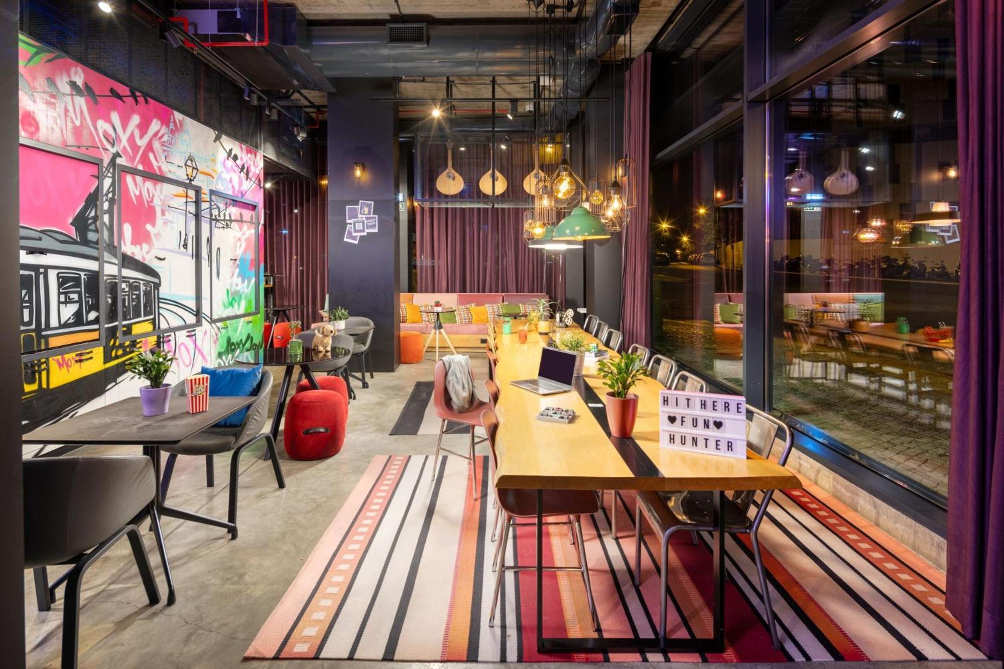 Moxy Hotel 3*