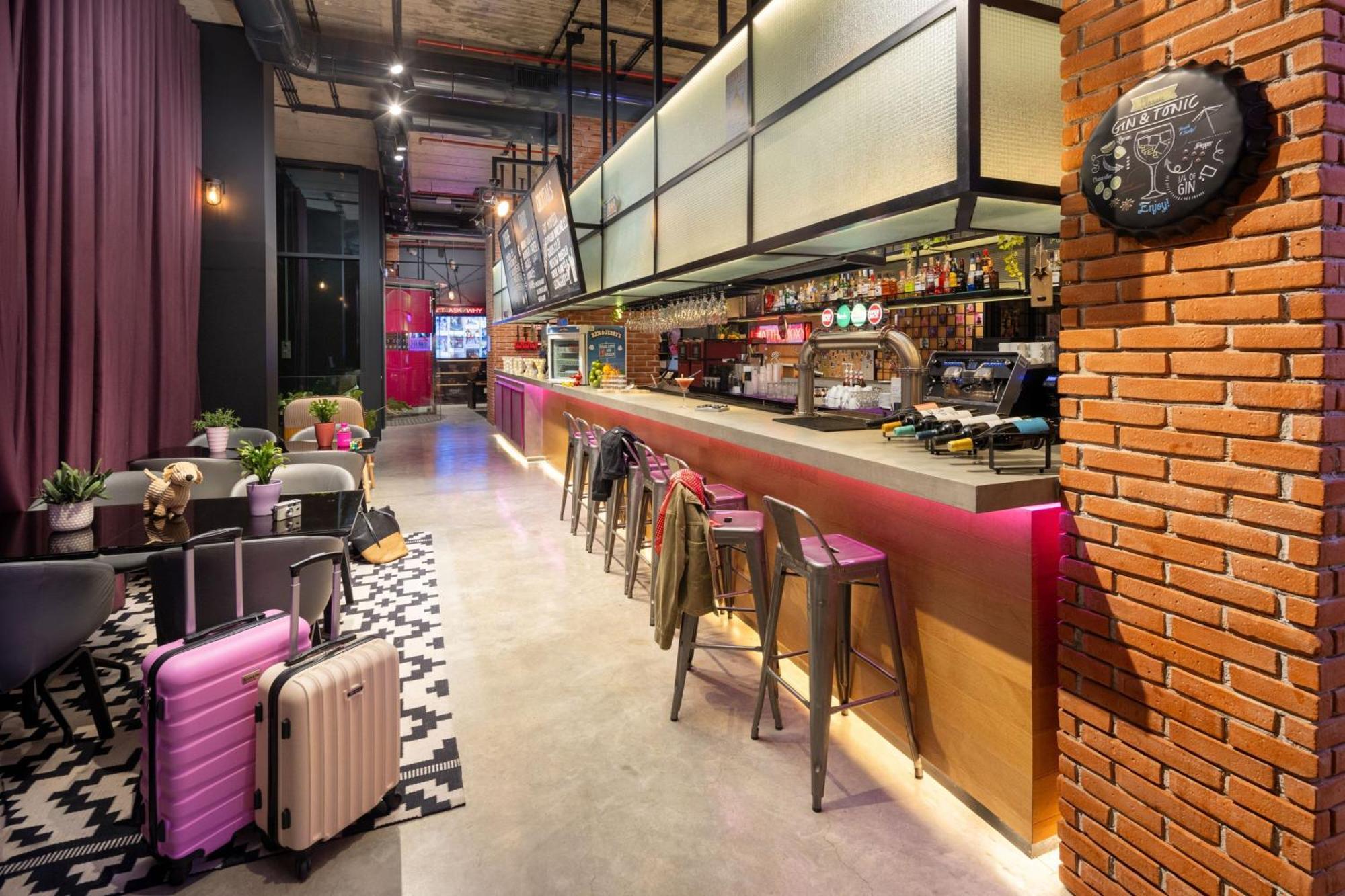 Hotel Moxy 3*