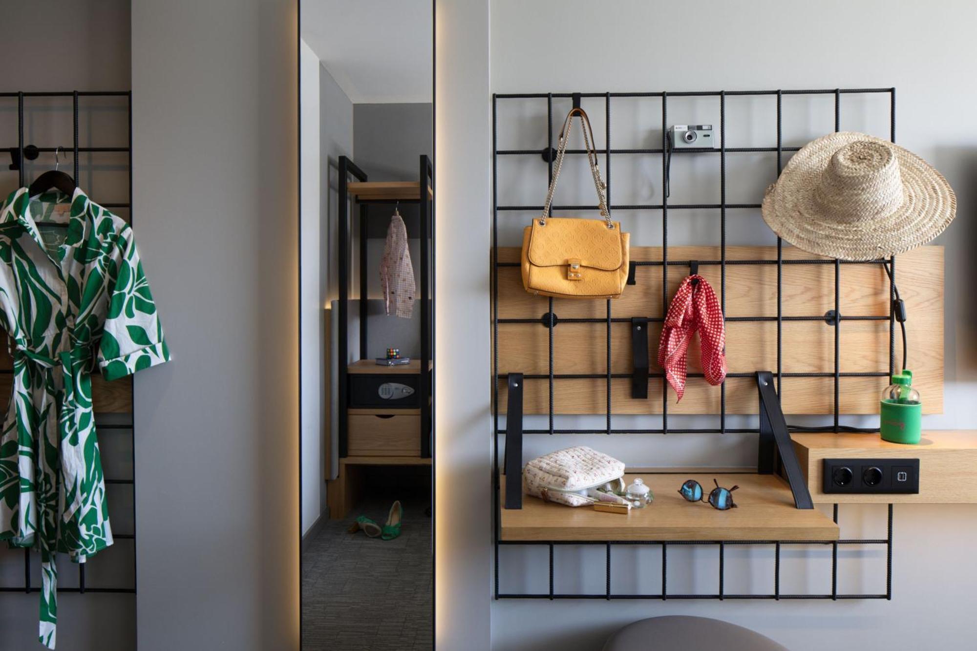 Moxy Hotel 3*