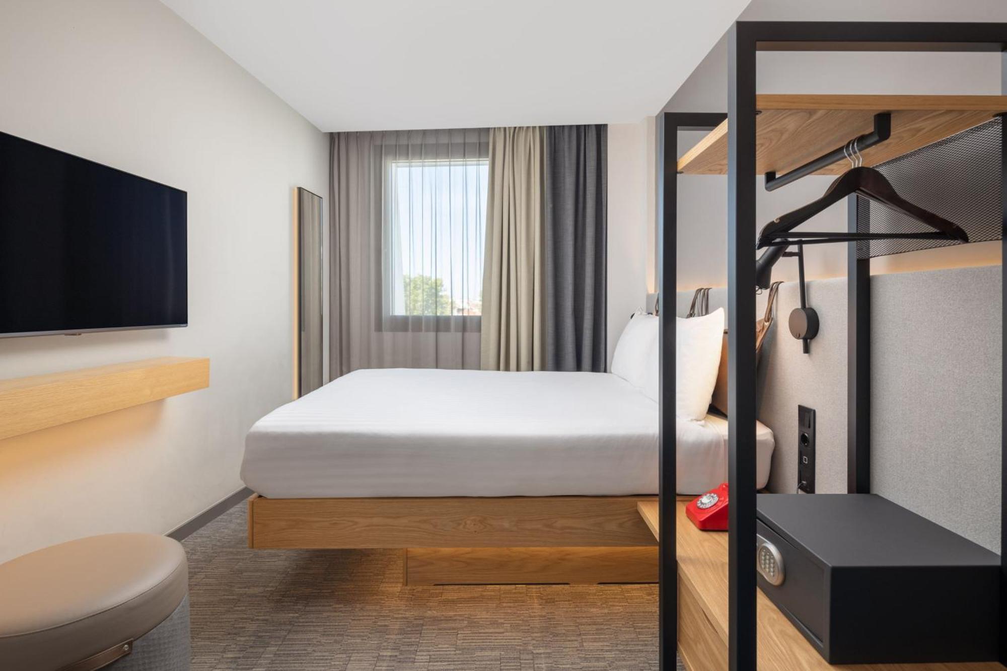 Moxy Hotel 3*