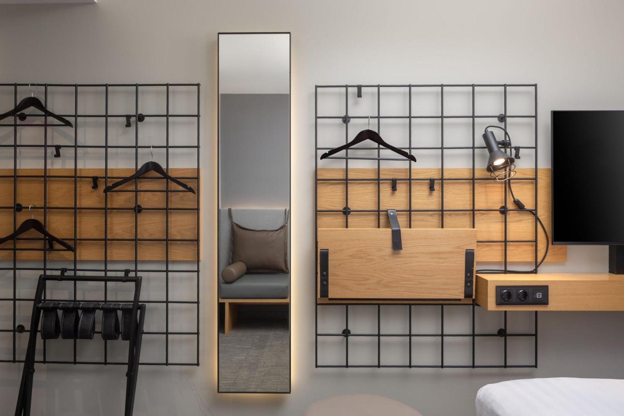 Moxy Hotel 3*